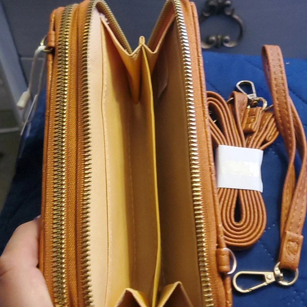 Wallet - Picture 5 of 8
